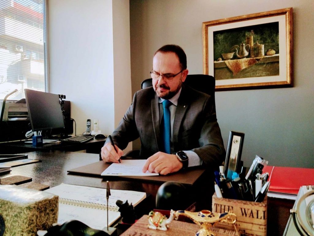 Колкава плата имал Иван Штериев, извршниот директор на Македонската берза лани