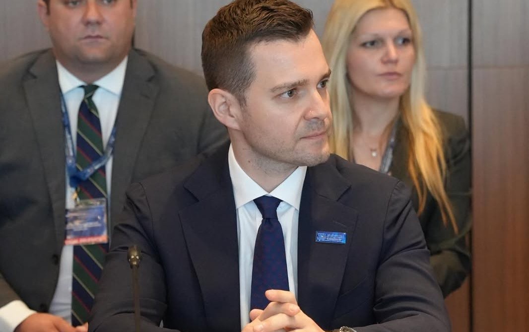 Важно да знаеме дека нема да има дополнителни барања за земјата поврзани со историјата, идентитетот и јазикот, кажа Муцунски од Софија
